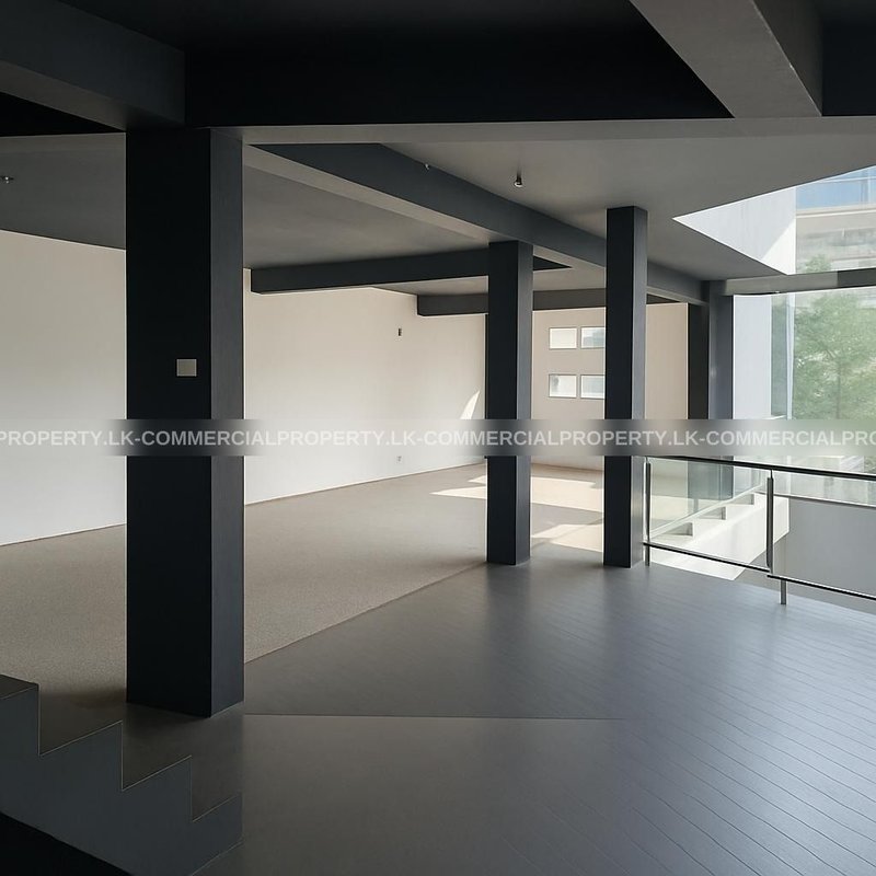 Showroom Building for Rent in Nawala