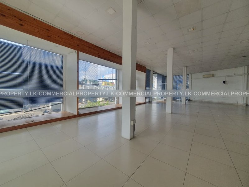 Commercial Building for Rent in NAWALA