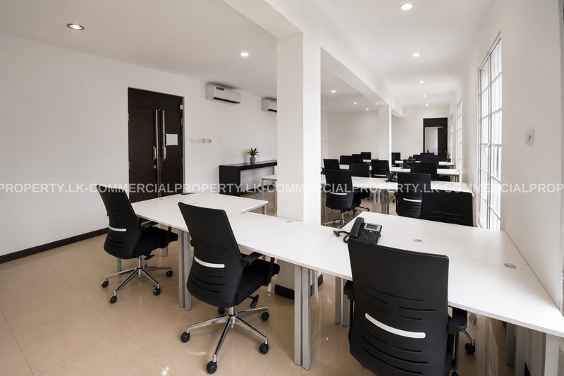 50 Seats - Fully Furnished Serviced Office Workstations for Rent in Colombo 03