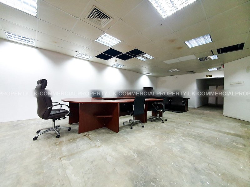 Office Floor of 1,400 Sq. Ft for Rent in Colombo 02